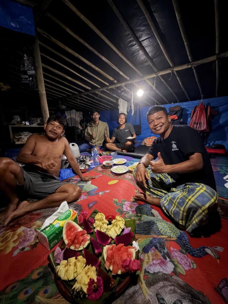 A fresh meal prepared by a local jungle chef during a multi-day trek in Bukit Lawang.
